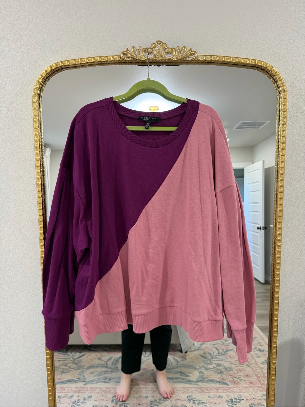 ELOQUII Colorblock Pullover Sweatshirt - Mauve & Plum
